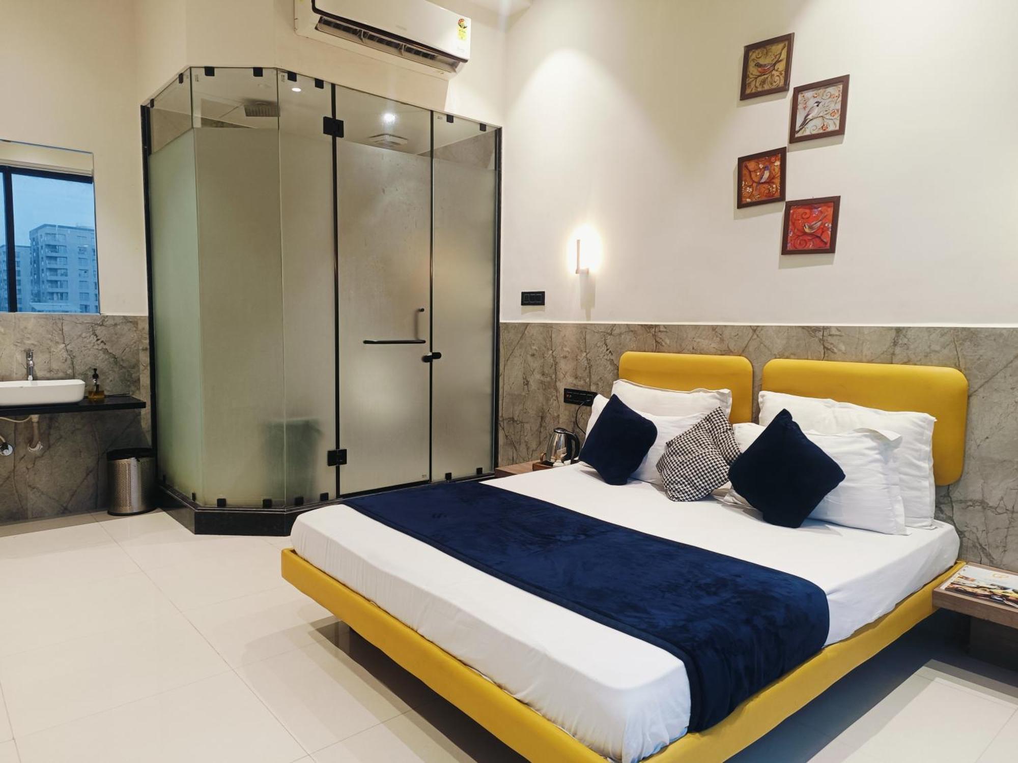 Hotel Gold Palace Inn Σουράτ Εξωτερικό φωτογραφία
