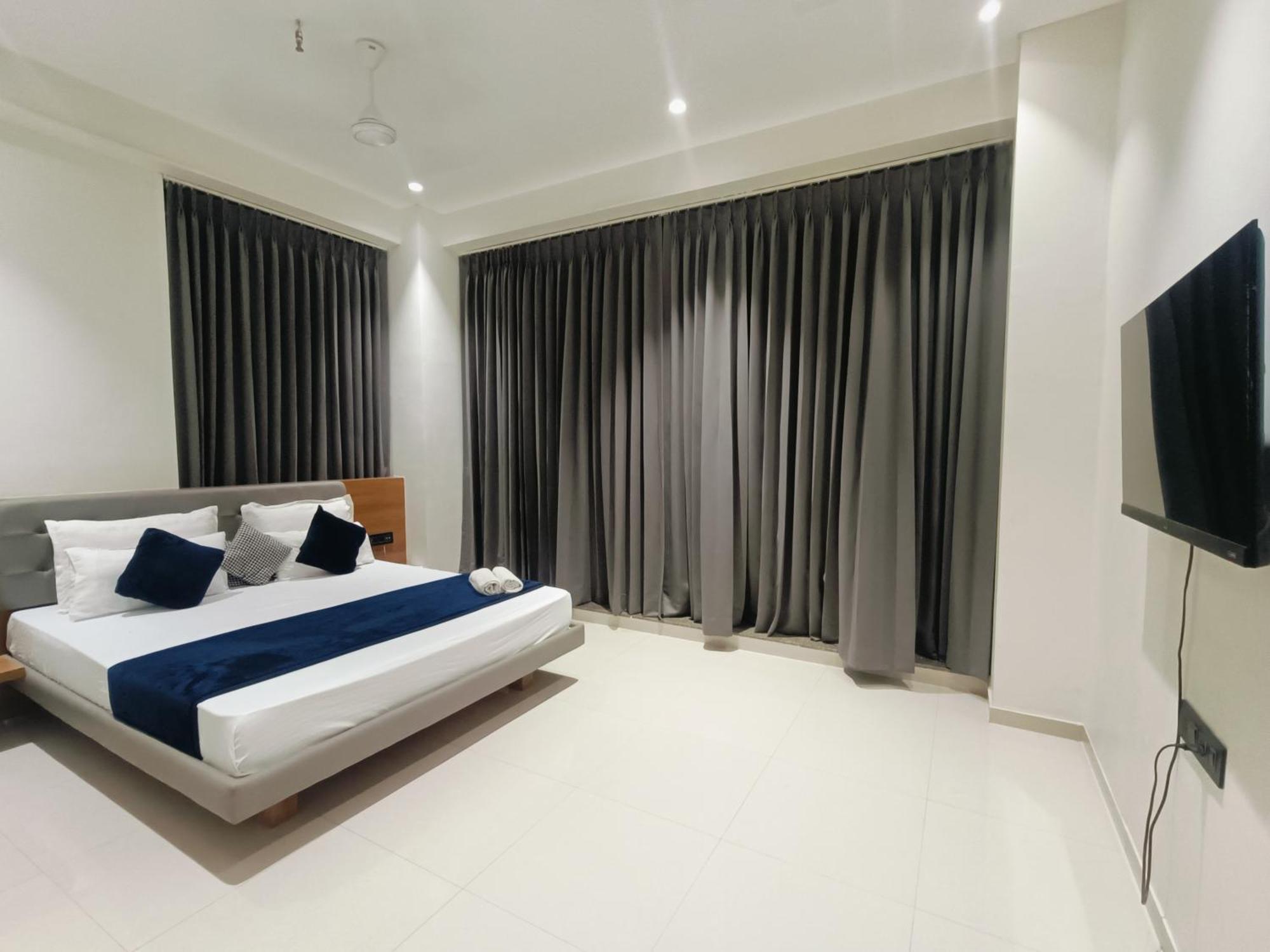 Hotel Gold Palace Inn Σουράτ Εξωτερικό φωτογραφία