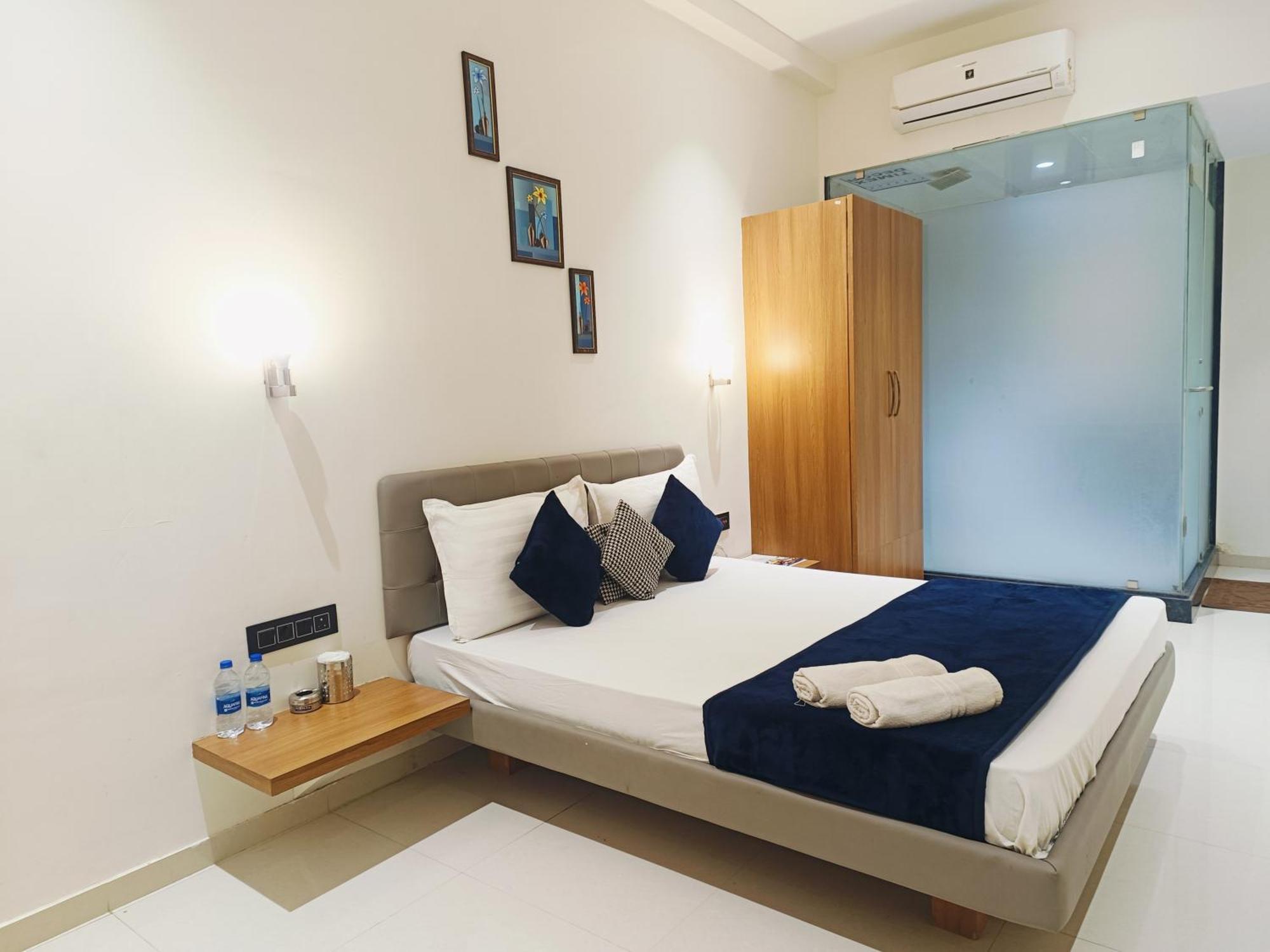 Hotel Gold Palace Inn Σουράτ Εξωτερικό φωτογραφία
