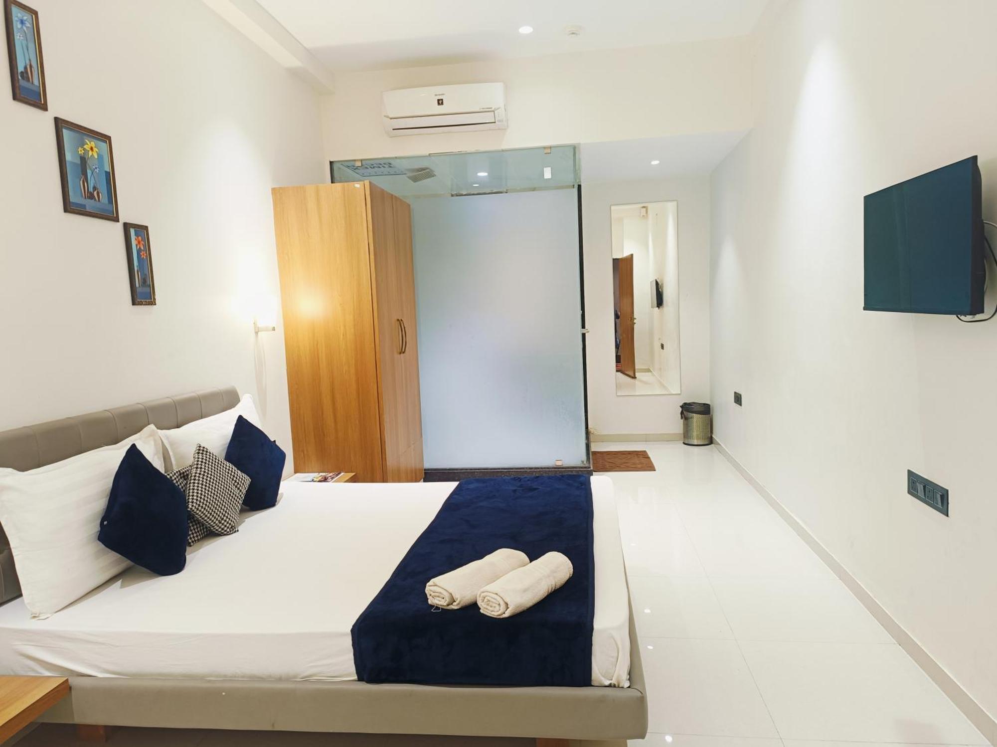 Hotel Gold Palace Inn Σουράτ Εξωτερικό φωτογραφία